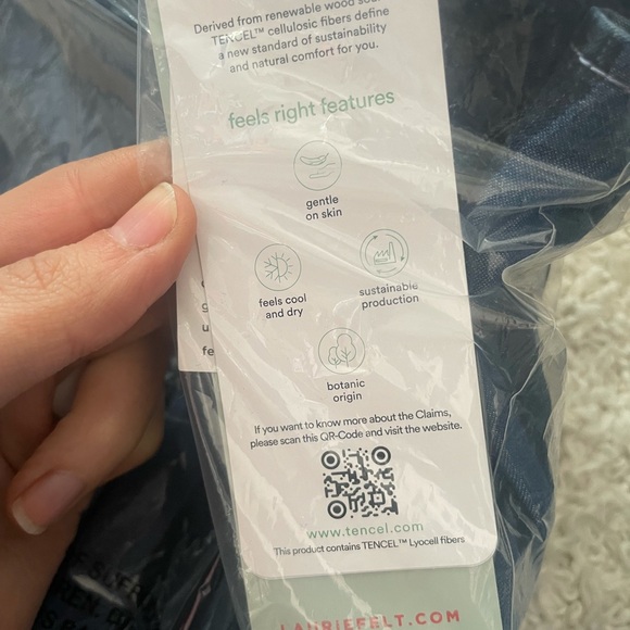 Laurie Felt TENCEL Button-Front Shirt A399785 - Picture 8 of 9